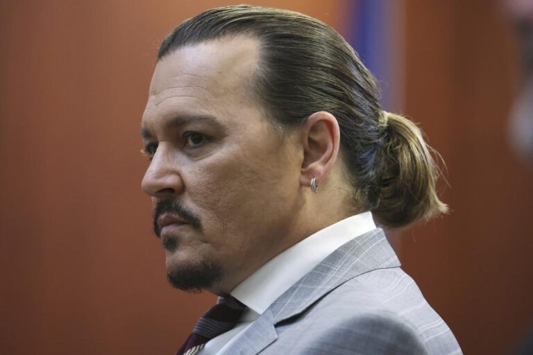 Jurado apoya a Depp en demanda y a Heard en contrademanda