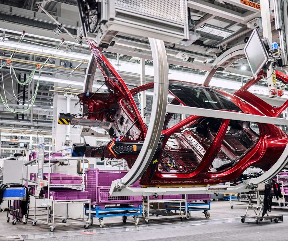 BMW Group Planta Regensburg usa IA para prevenir fallas