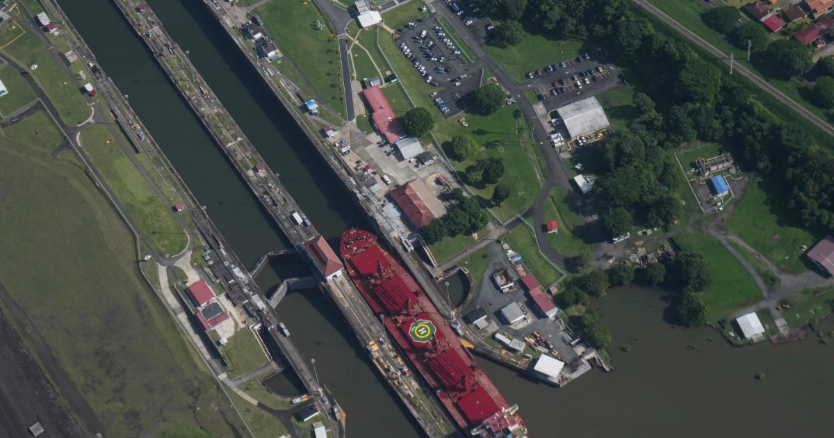 Canal de Panamá reduce tránsito de barcos por El Niño