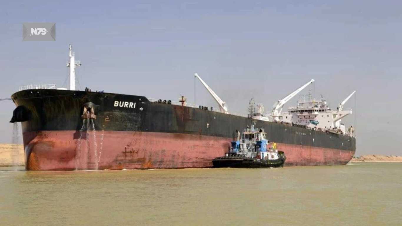 Choque entre buques paraliza el tránsito el Canal de Suez