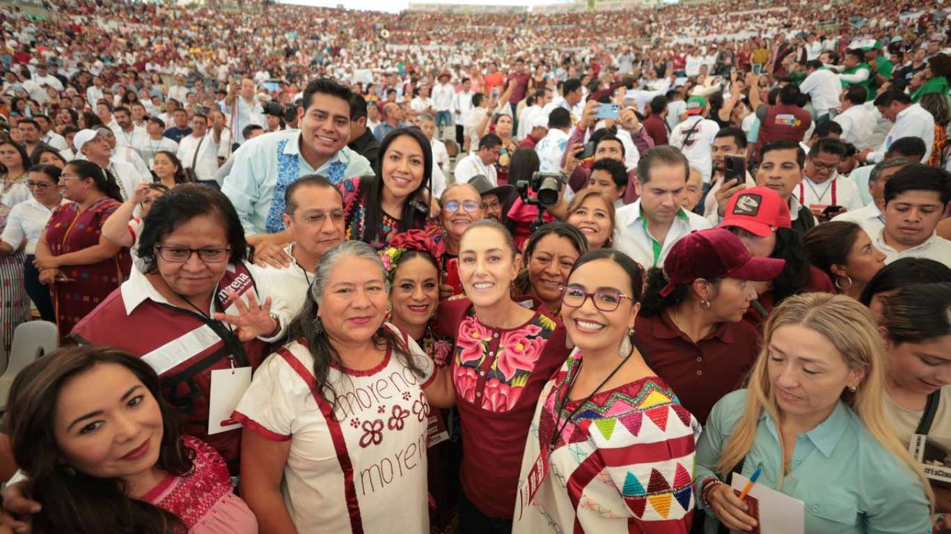 Claudia Sheinbaum defiende de rechifla a expriistas arrepentidos de Oaxaca