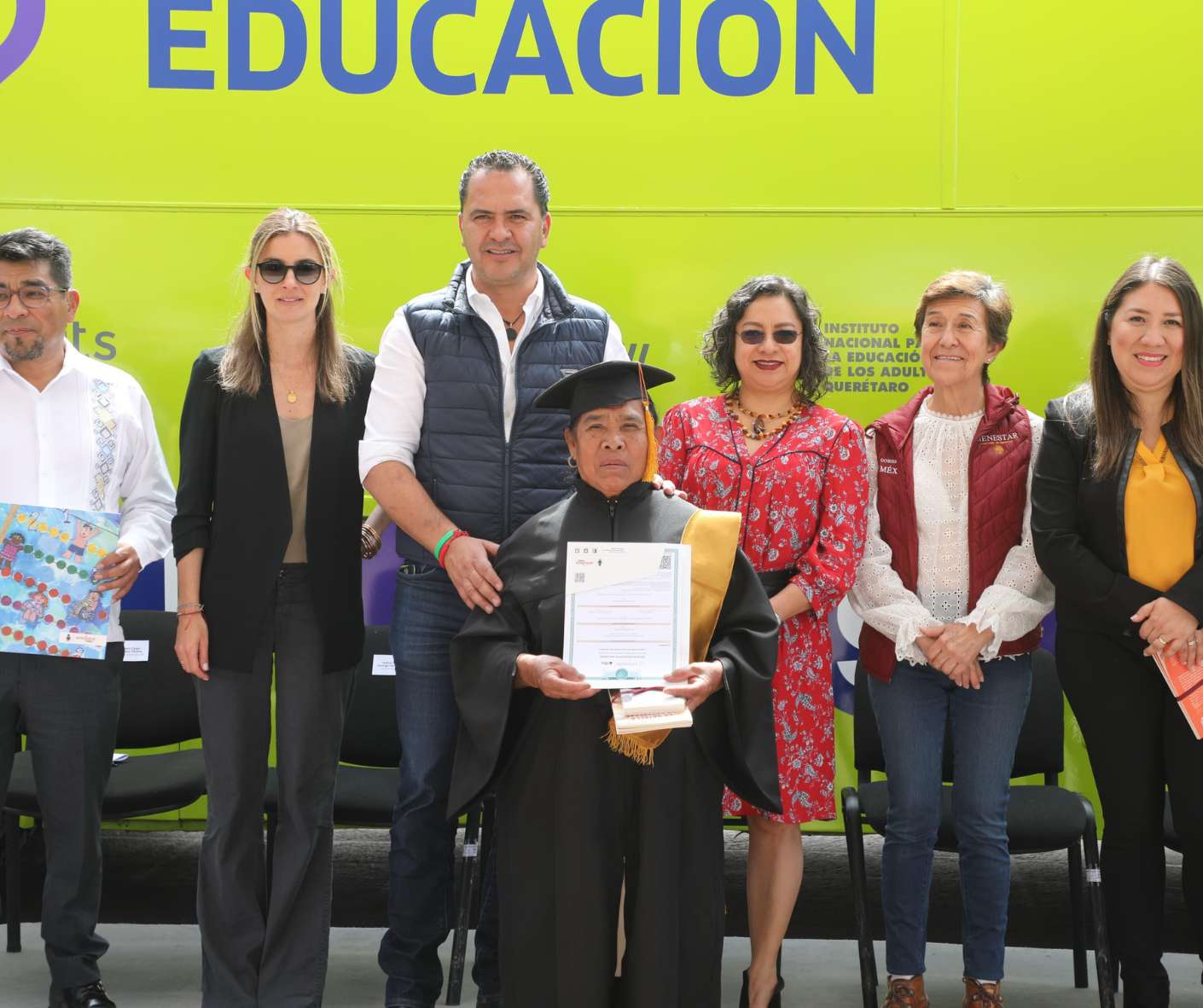 Colón recibe la 9na Ruta de la Educación con camión
