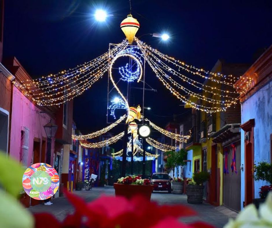 Corregidora se ilumina con adornos navideños y árbol gigante