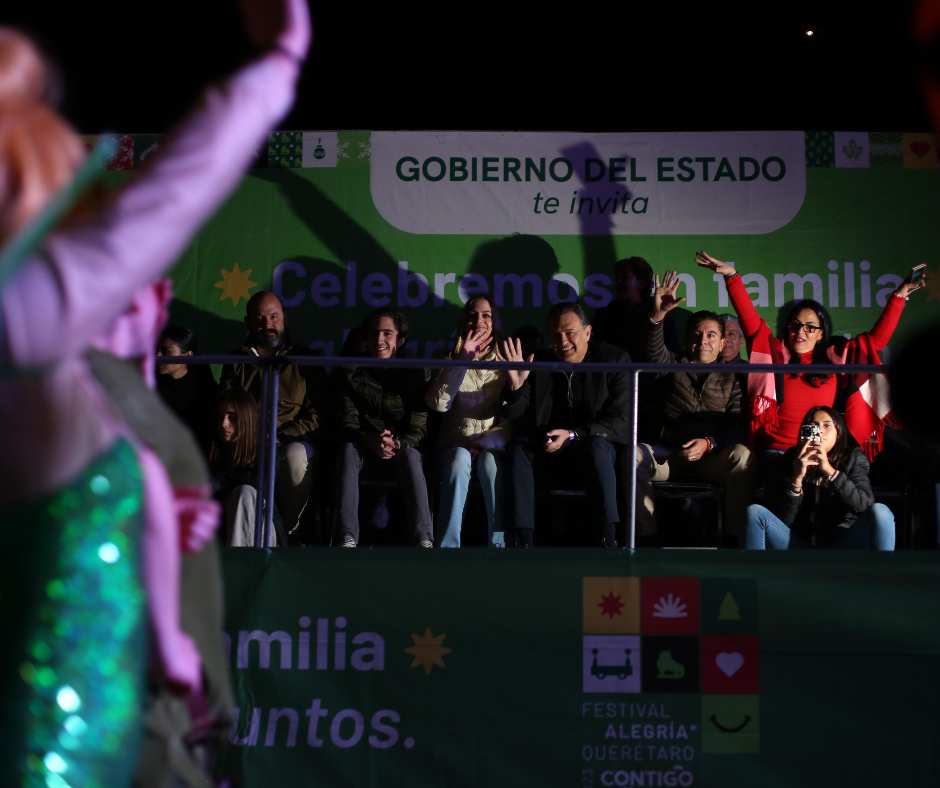 Corregidora se llena de magia con el Desfile Navideño