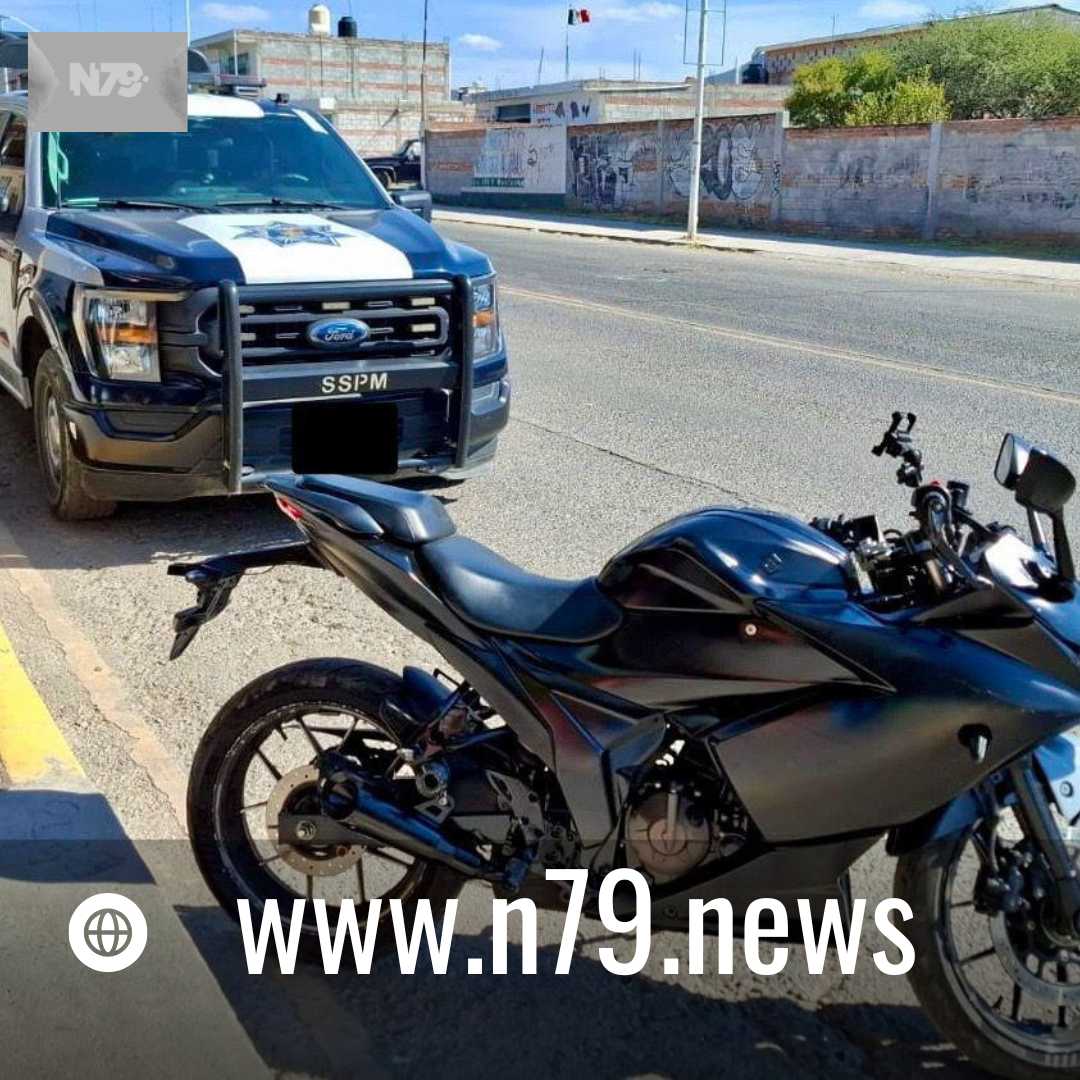 Detienen a dos personas en posesión de motocicleta reportada como robada en San Juan del Río
