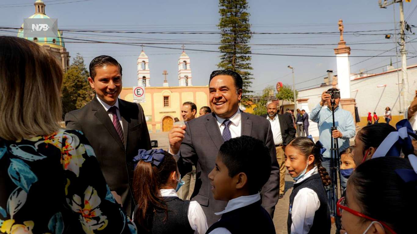Devela Luis Nava placa conmemorativa por el 270 aniversario de la fundación de Santa Rosa Jáuregui
