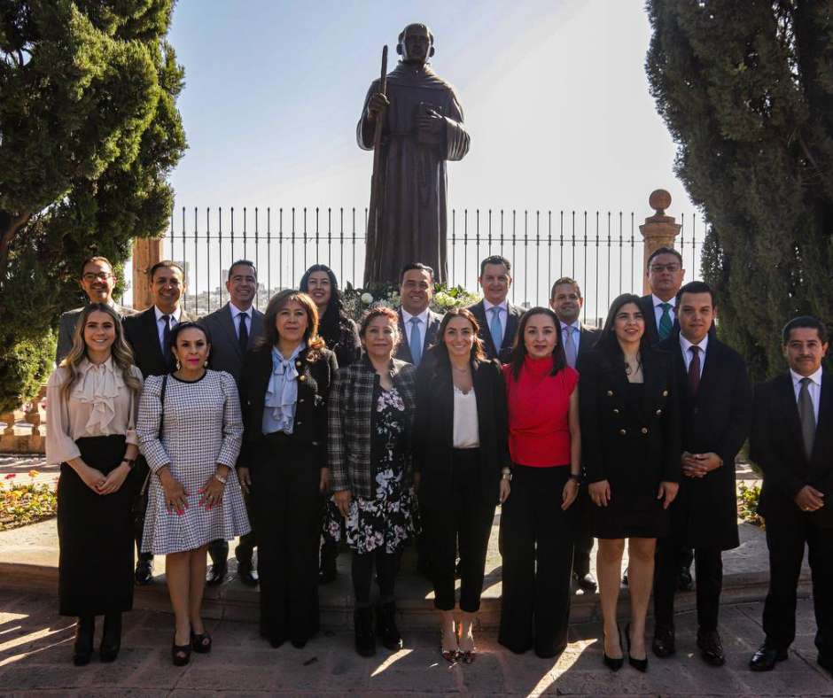 Develamiento de Placa y Escultura de Miguel José Serra Ferrer