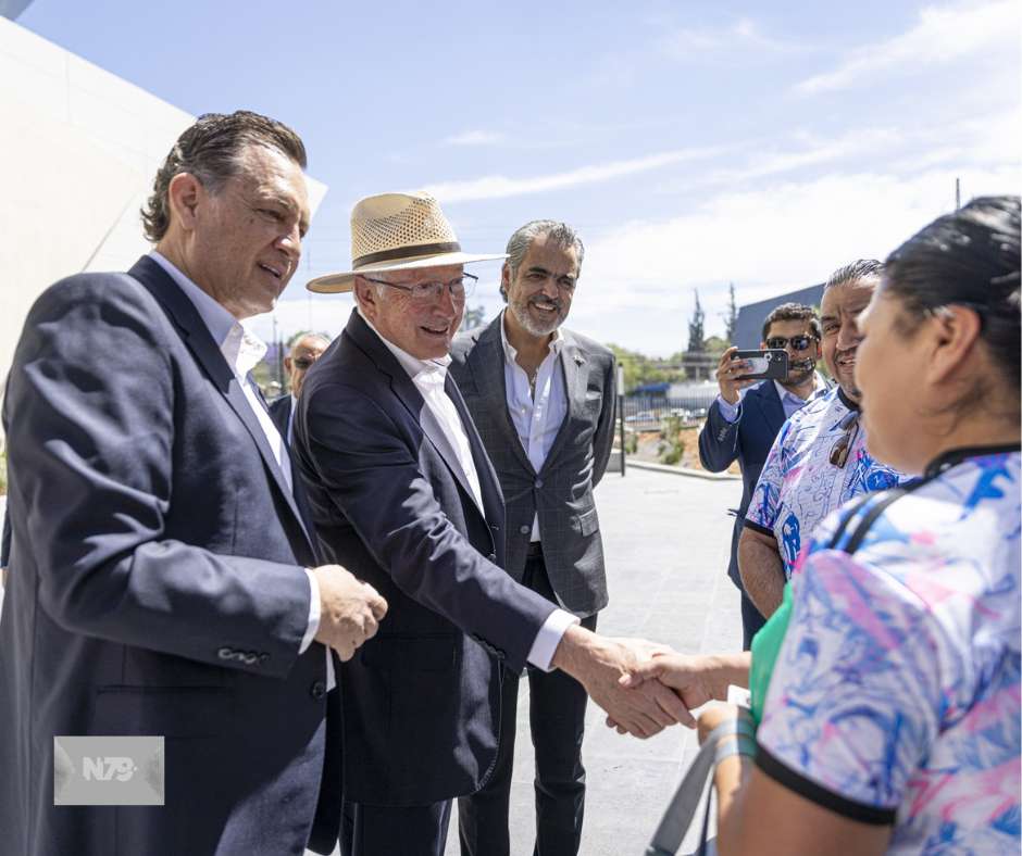 EE.UU. y Querétaro Embajador visita complejo de seguridad