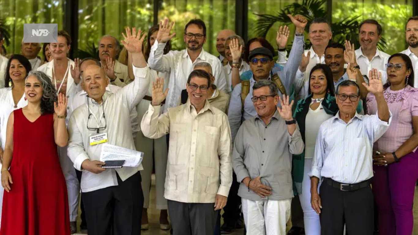 ELN y gobierno colombiano dialogan para cese al fuego