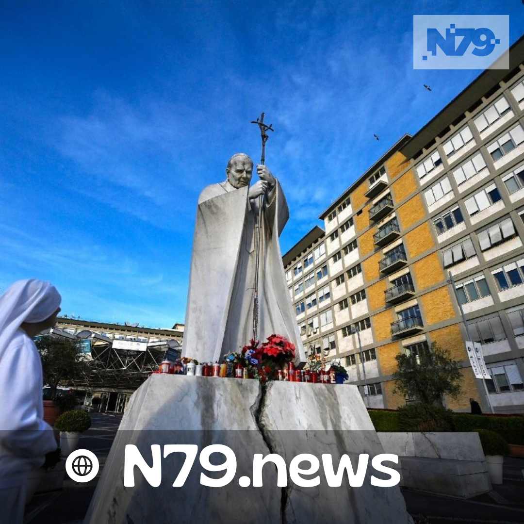 El Papa hospitalizado continúa llamando a la parroquia de Gaza