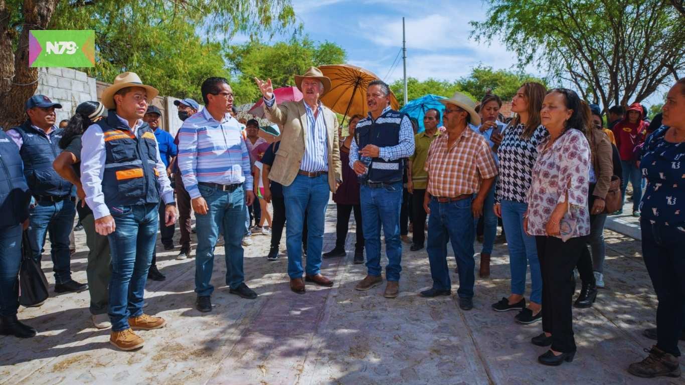 Entrega Enrique Vega Carriles obras de urbanización y alumbrado público en las comunidades de La Griega, Dolores y Santa Cruz