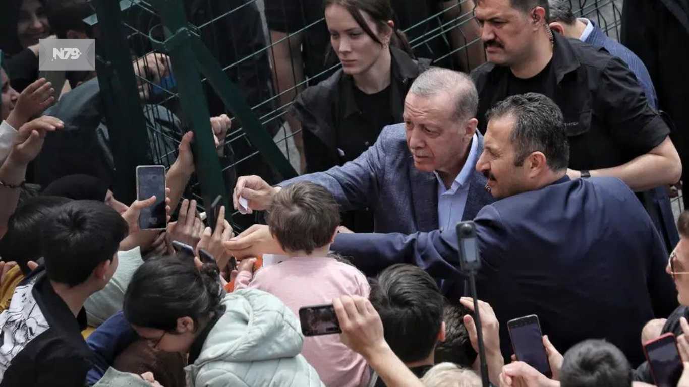 Erdogan dice que aún podría ganar, pero aceptaría segunda vuelta electoral