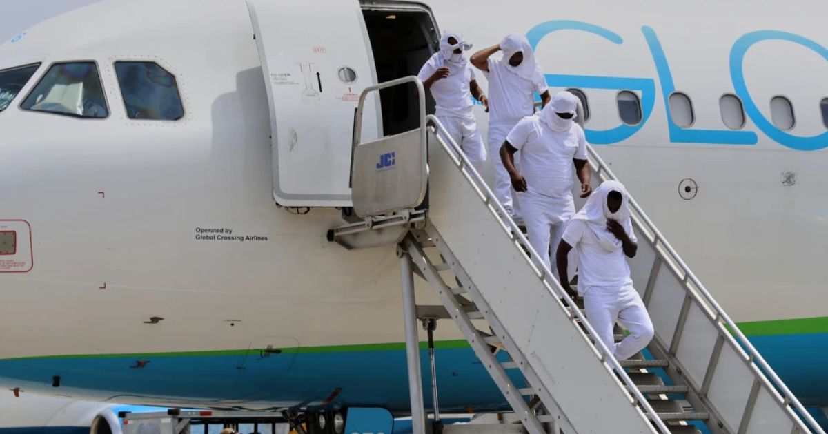 Estados Unidos deportó a 101 personas a Haití y elevó sus vuelos de expulsión de una frecuencia mensual a operaciones semanales.