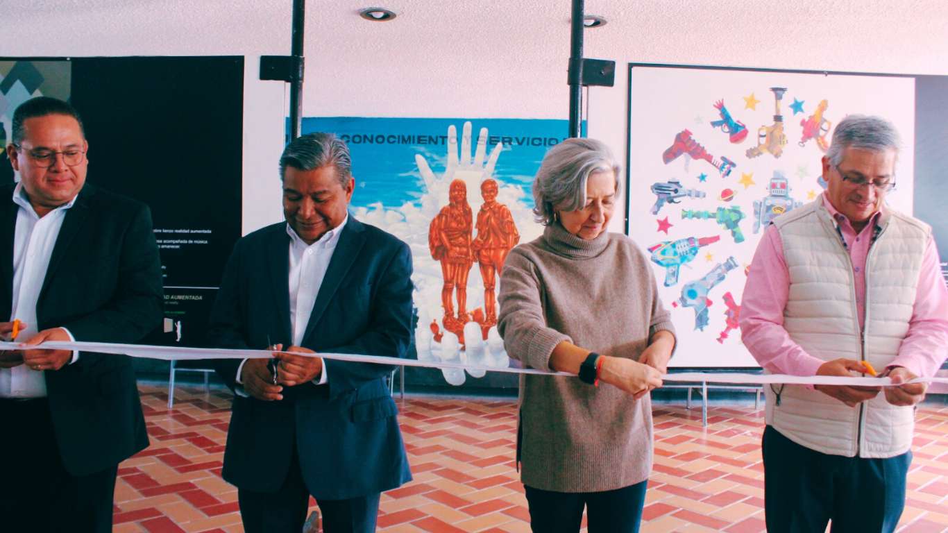Exposición 'Espejismos' en la UTEQ Arte y Realidad Aumentada para Estudiantes