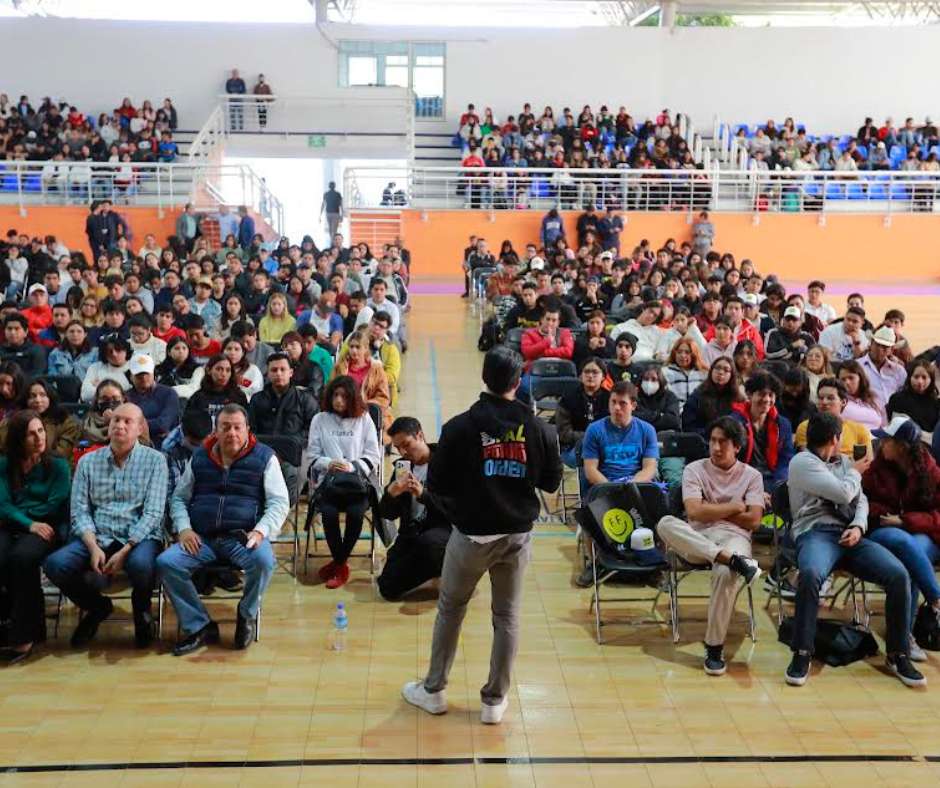 Felifer Macías Involucramiento de la Juventud en la Política
