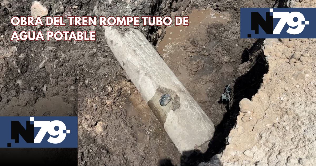 Fuga de agua afecta Bernardo Quintana en Querétaro