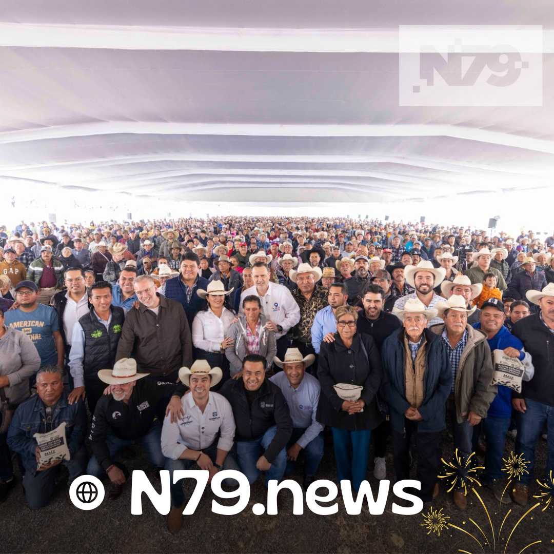 Gobernador entrega de apoyos a productores del campo