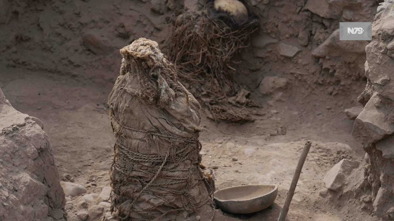 Hallan cinco momias preincas en una colina de Lima