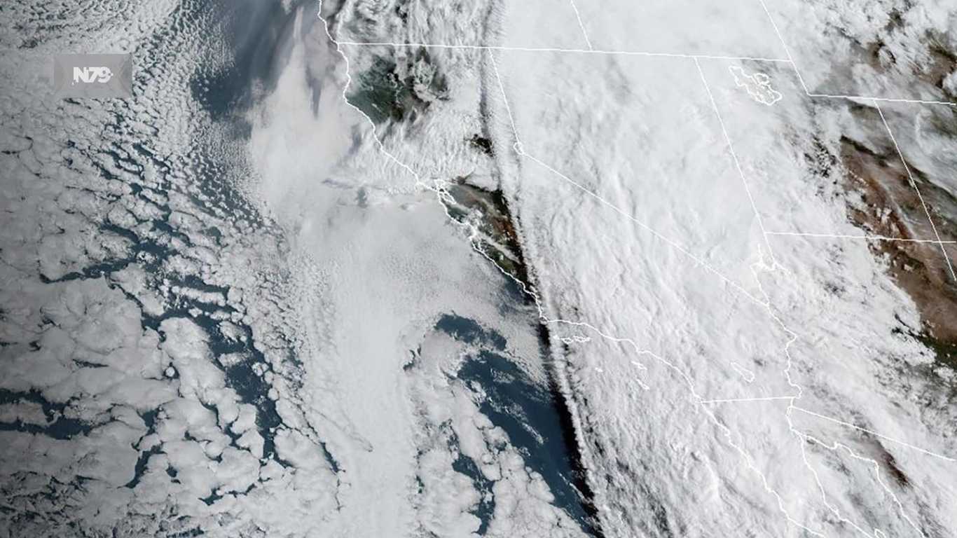 Hilary genera intensas lluvias en California tras tocar tierra en México