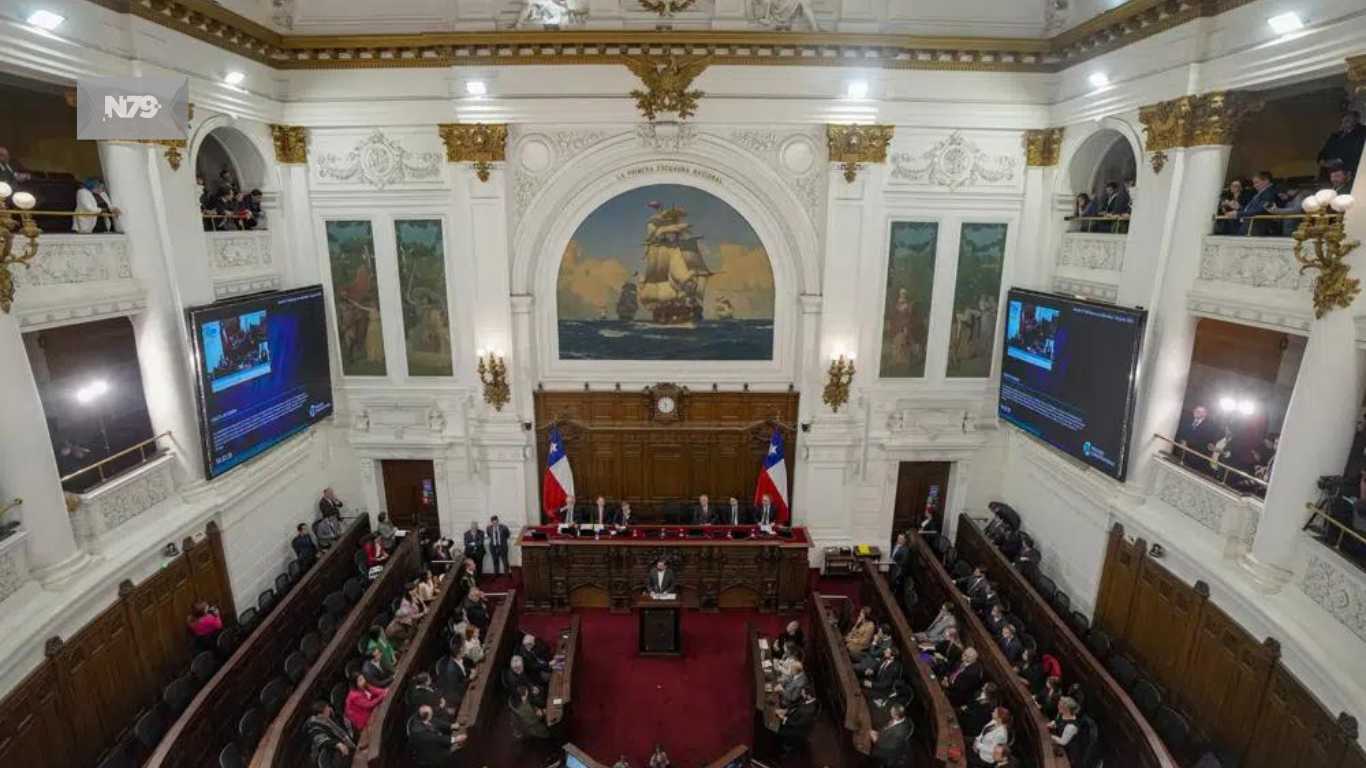 Inician su labor los consejeros que escribirán una nueva constitución para Chile