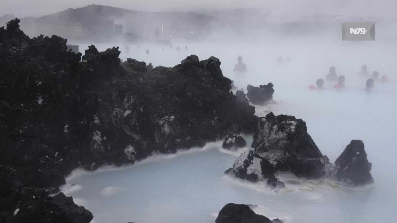 Islandia evacúa un pueblo y activa una alerta de aviación por riesgo de erupción volcánica