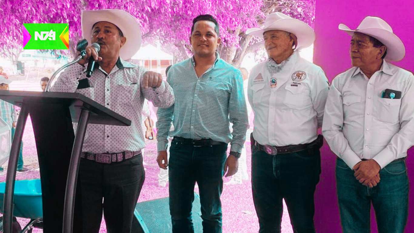 Iván Zárate Muñoz se reúne con el alcalde de Jalpan de Serra y los ganaderos