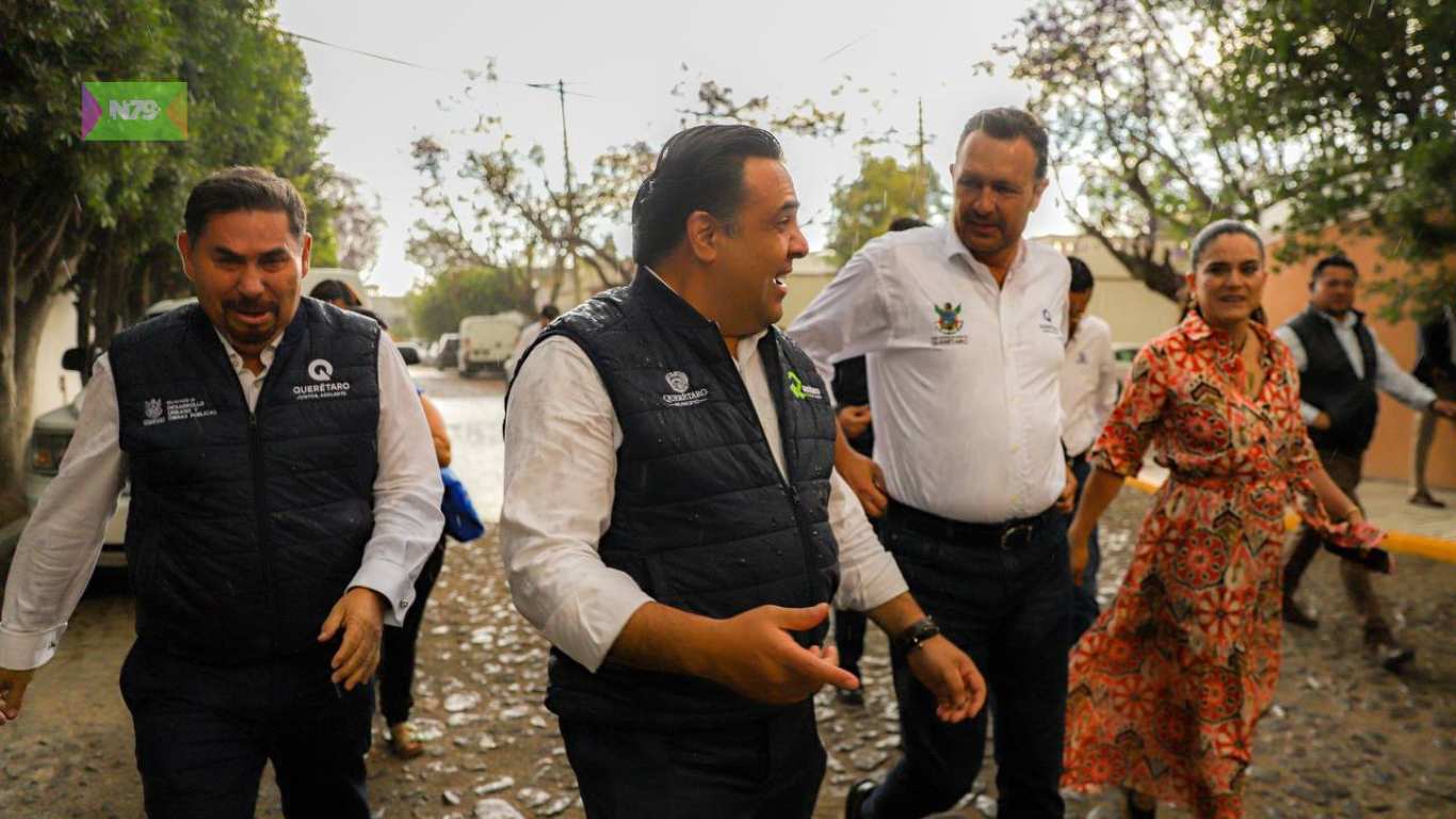 Luis Nava acompaña a Mauricio Kuri a la entrega de mejoramiento urbano en la colonia Álamos