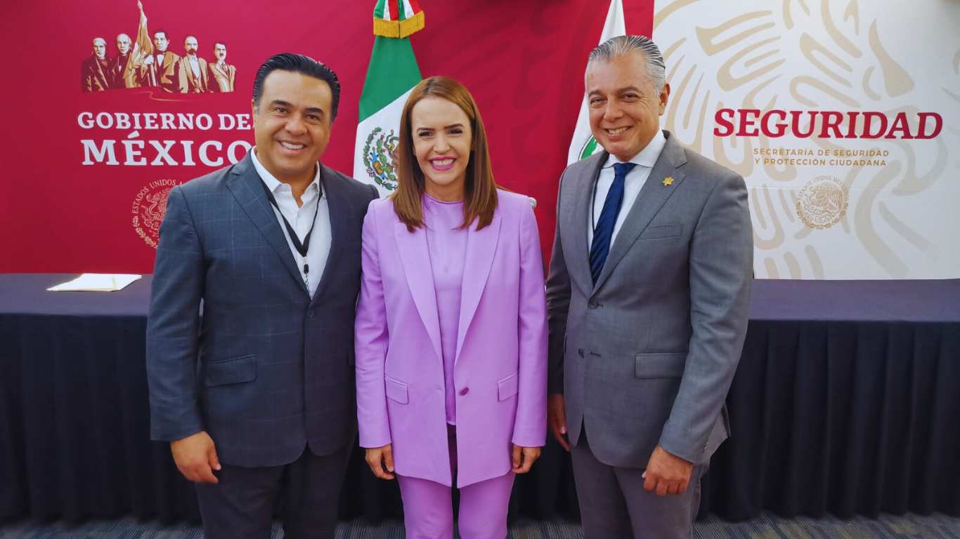 Luis Nava dialoga con Clara Luz Flores sobre Seguridad Pública Municipal