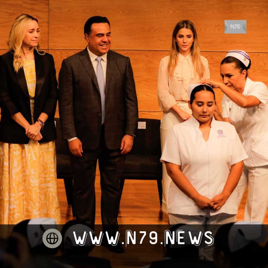 Luis Nava impuso cofias a estudiantes de Enfermería de la Universidad de las Mujeres
