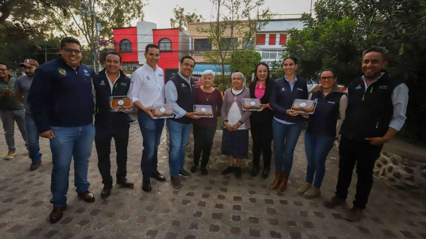 Luis Nava inaugura la rehabilitación de las Canchas Cristal en Santa Rosa Jáuregui Fomento de la cohesión social y estilos de vida saludable