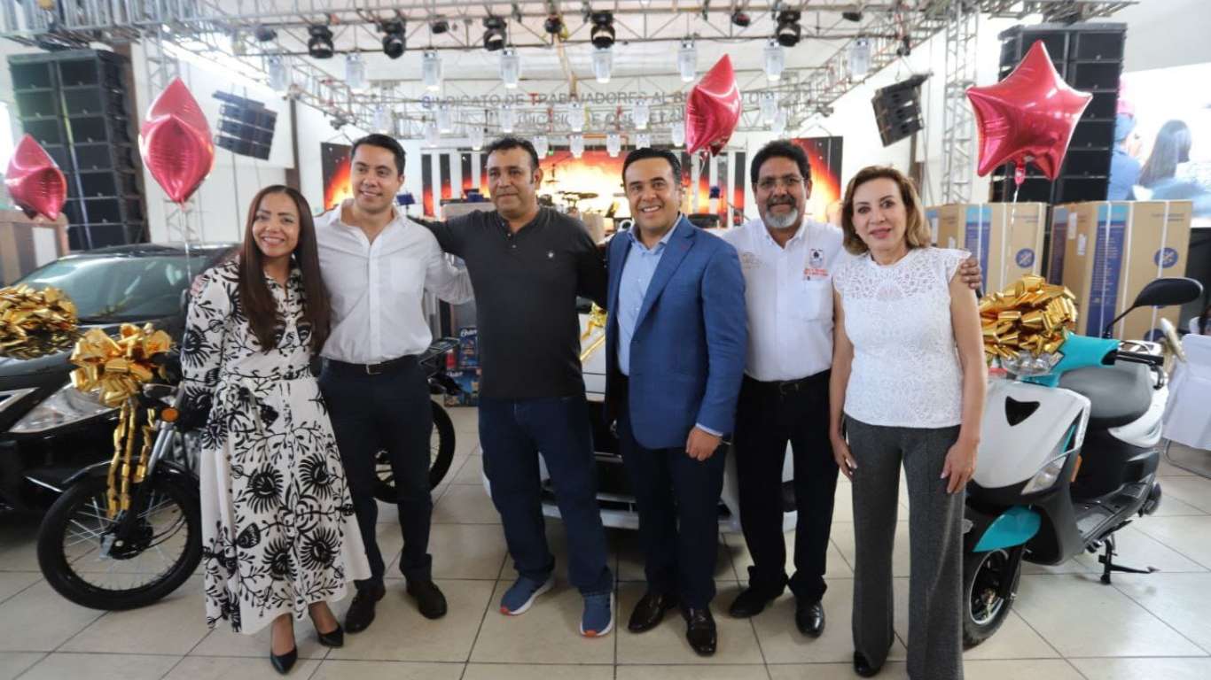 Luis Nava reconoce el trabajo de los sindicalizados del Municipio de Querétaro