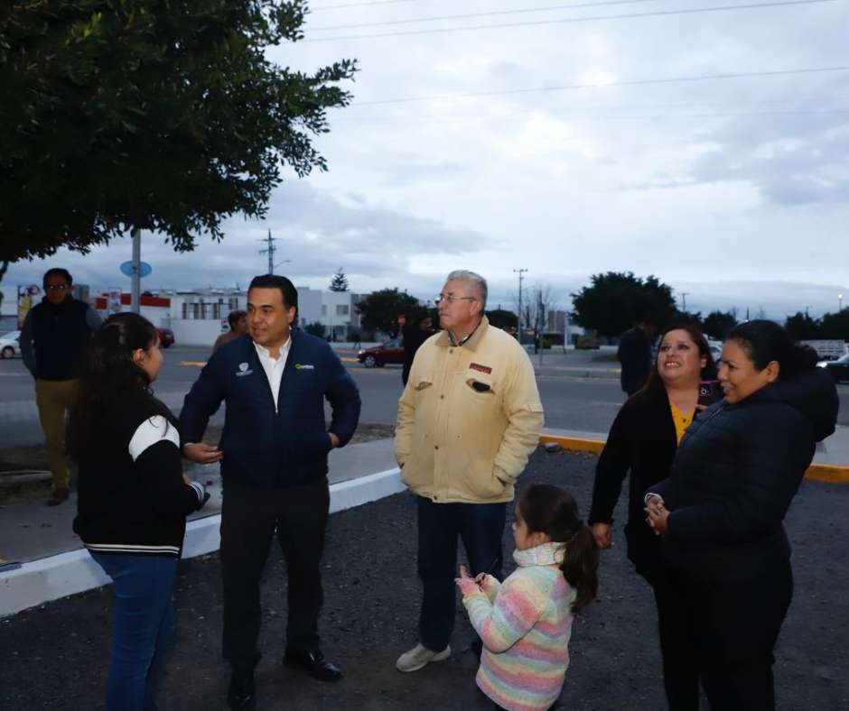 Luis Nava y vecinos embellecen Viñedos con “Mi Querétaro Lindo”