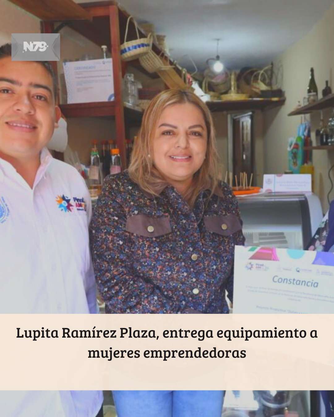 Lupita Ramírez Plaza, entrega equipamiento a mujeres emprendedoras