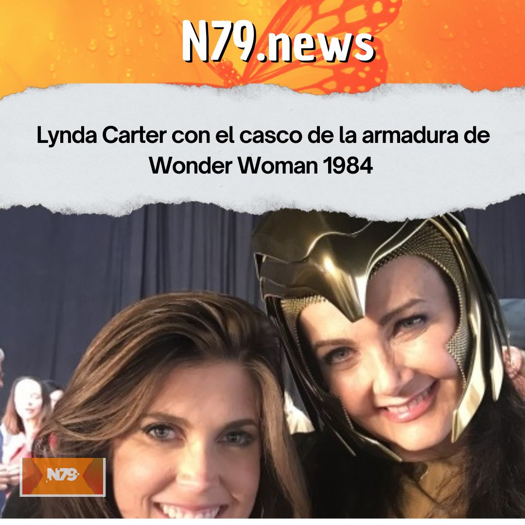 Lynda Carter con el casco de la armadura de Wonder Woman 1984