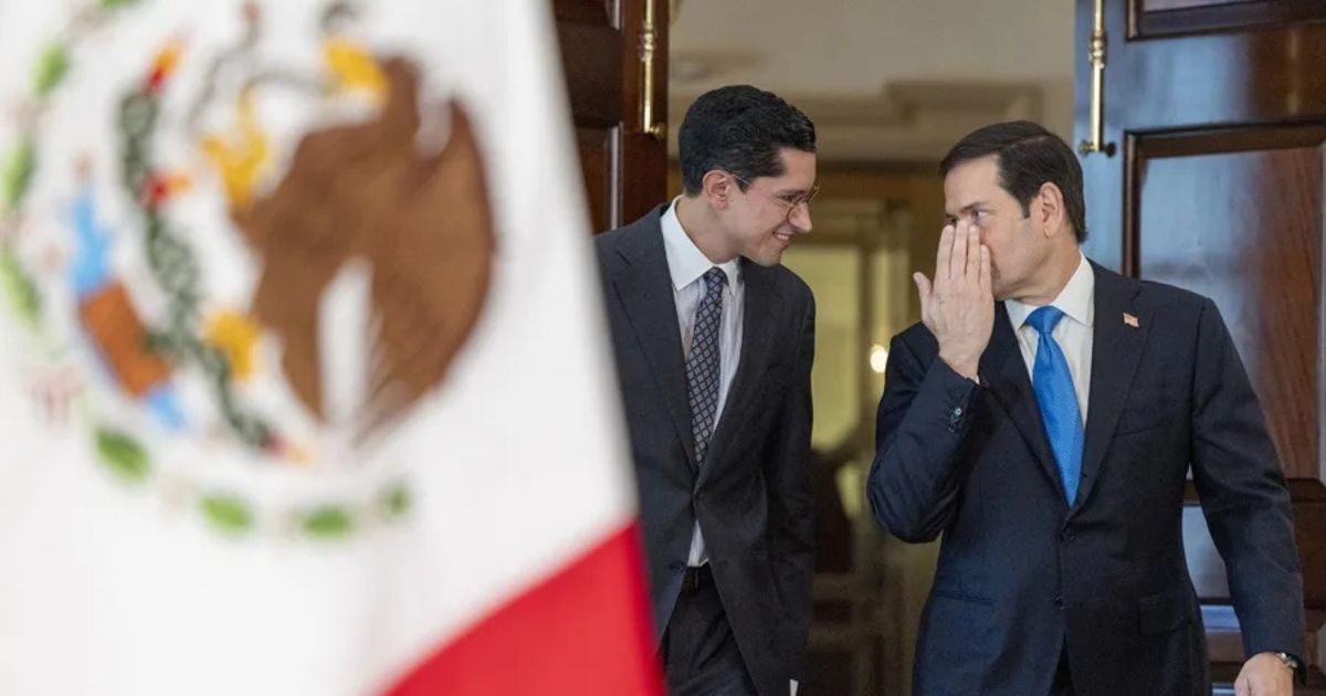 Marco Rubio recibe a Roberto Velasco en Washington