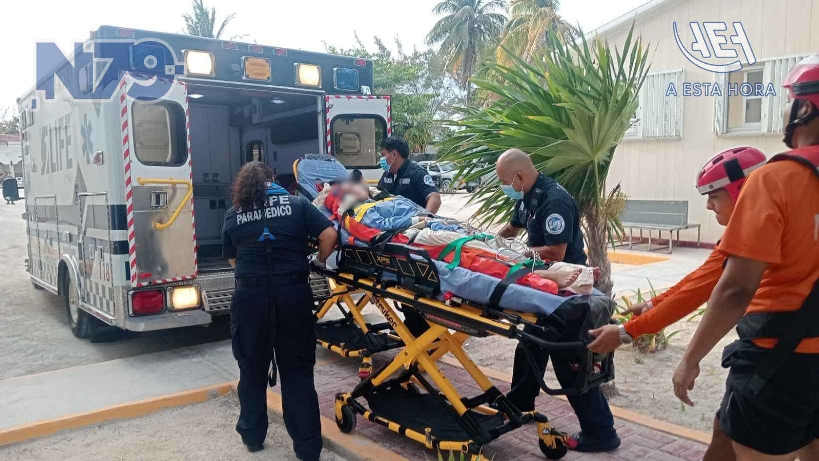 Marina traslada a menor herida desde Isla Mujeres