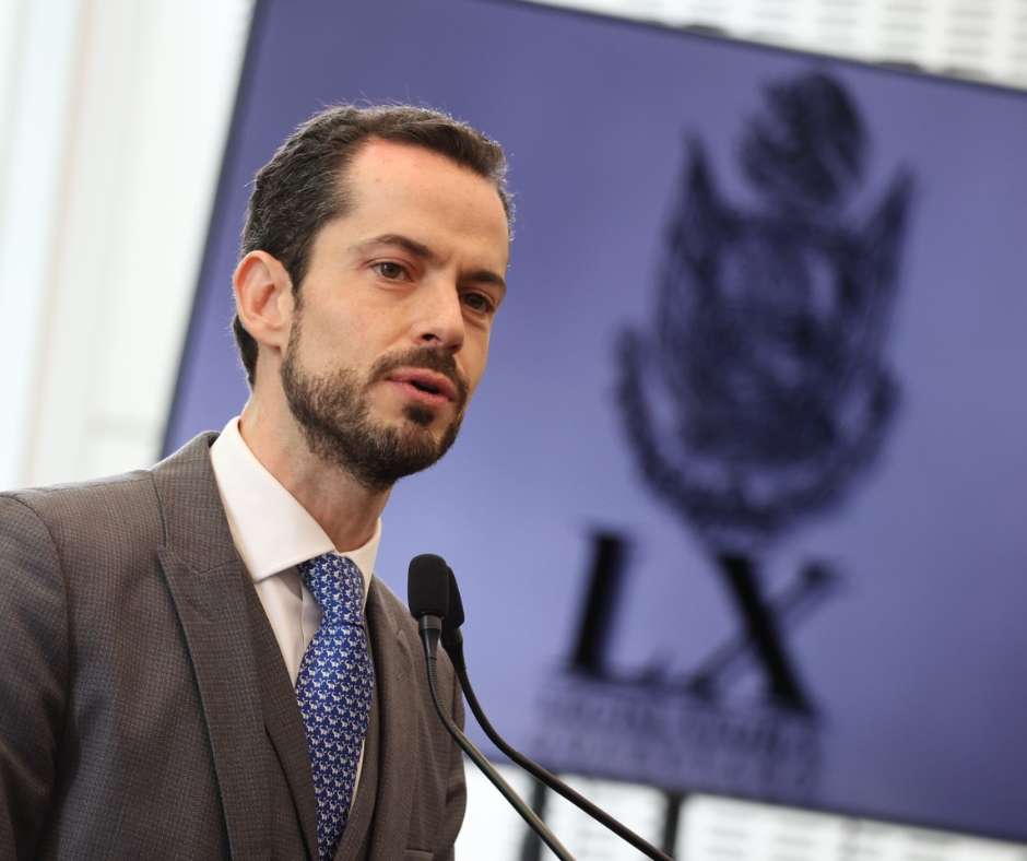 Morena Pretende Regresar al Porfiriato Ospital