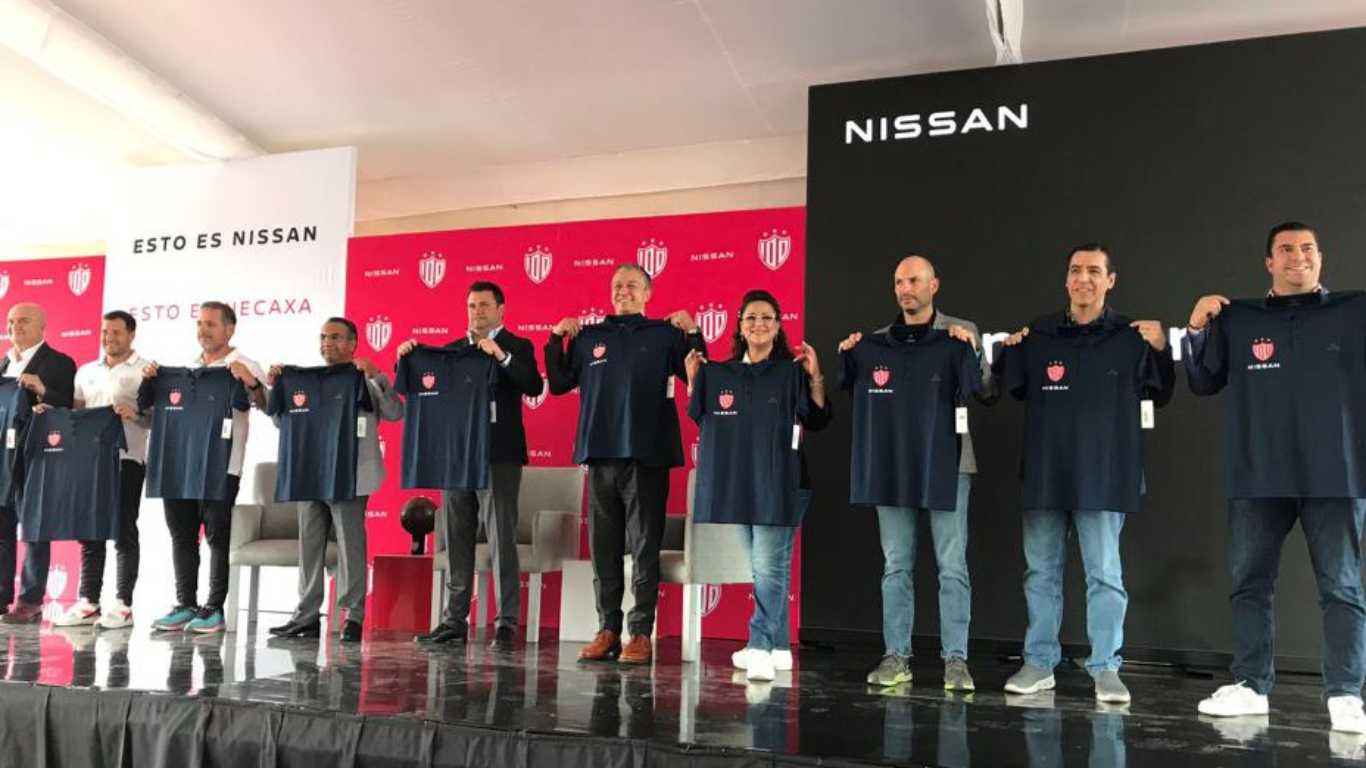 Nissan y Club Necaxa una alianza que celebra la pasión por el futbol