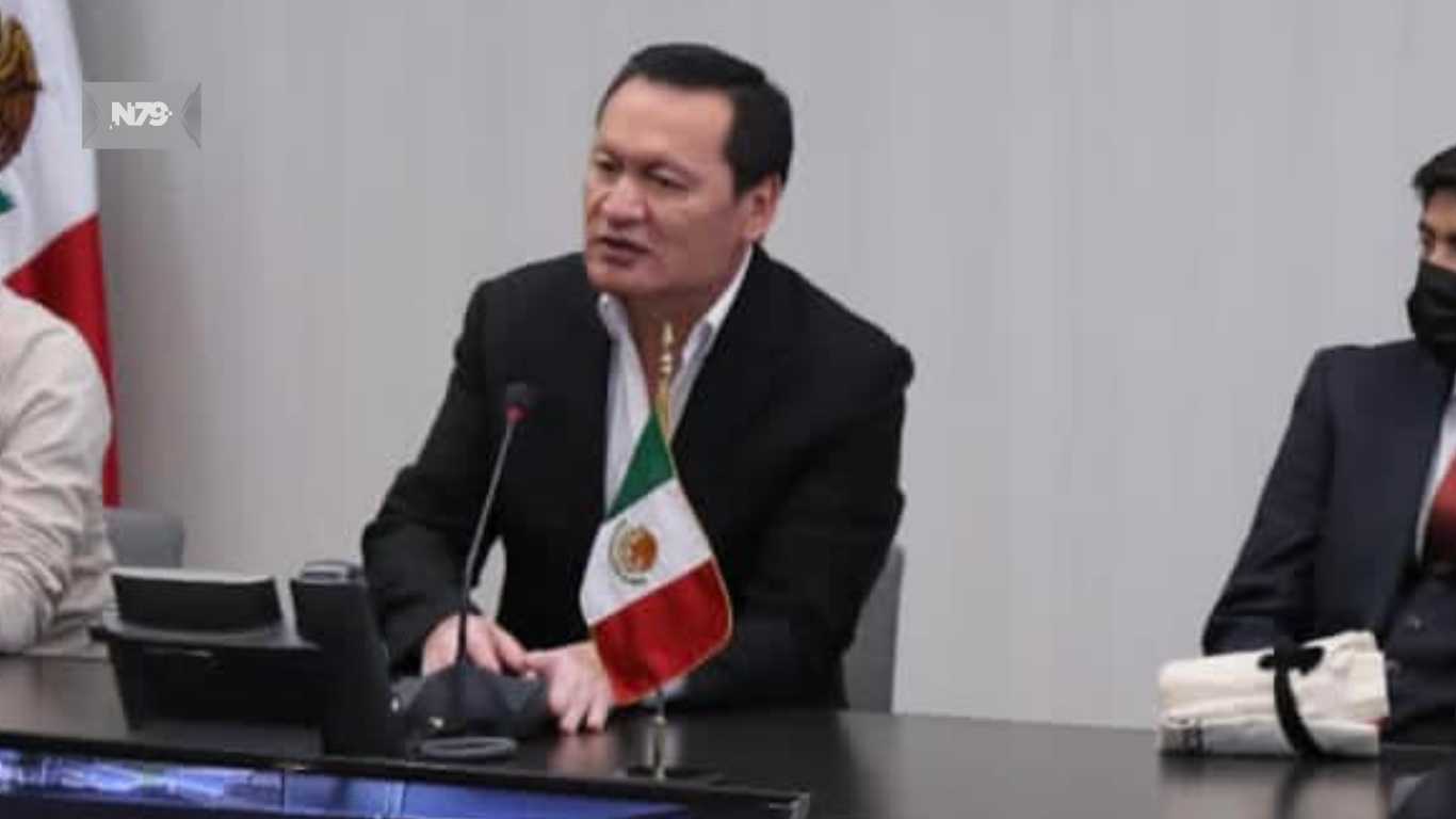Osorio Chong formaliza su retiro de la coordinación del PRI en el Senado