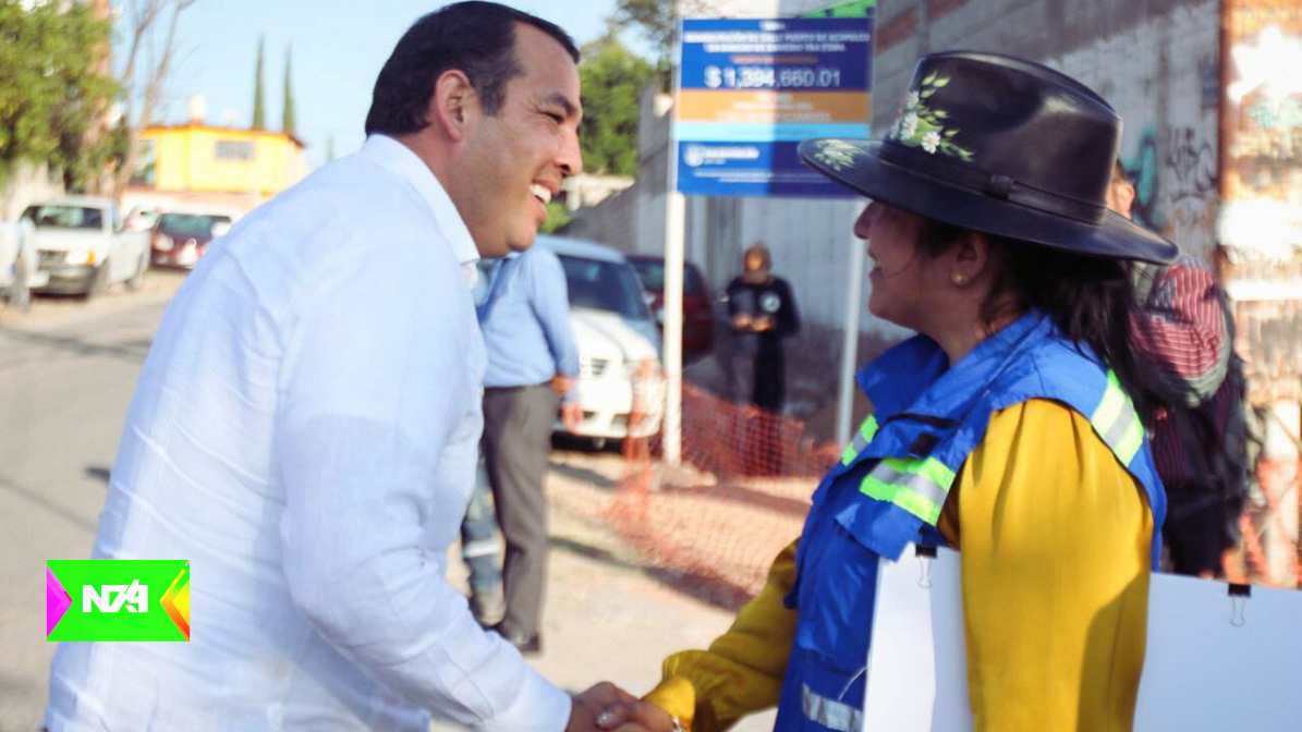 Roberto Cabrera supervisa obras en calles de Rancho de Enmedio