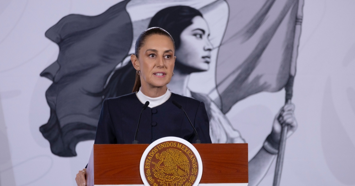 Sheinbaum propone prohibir doble nacionalidad a candidatos