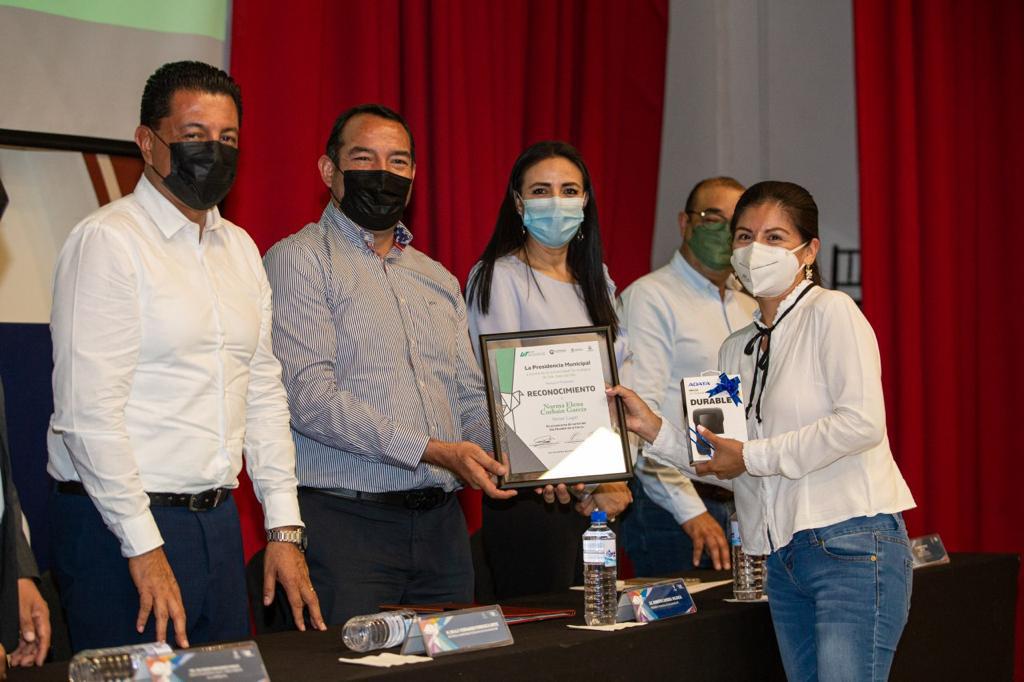 Premian a ganadores de concurso de fotografía y cartel por el “Día de la Tierra en San Juan del Río”