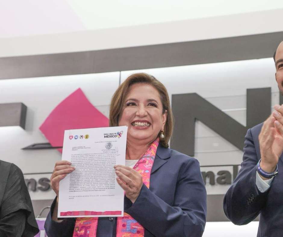 Xóchitl Gálvez se registra como candidata presidencial ante el INE