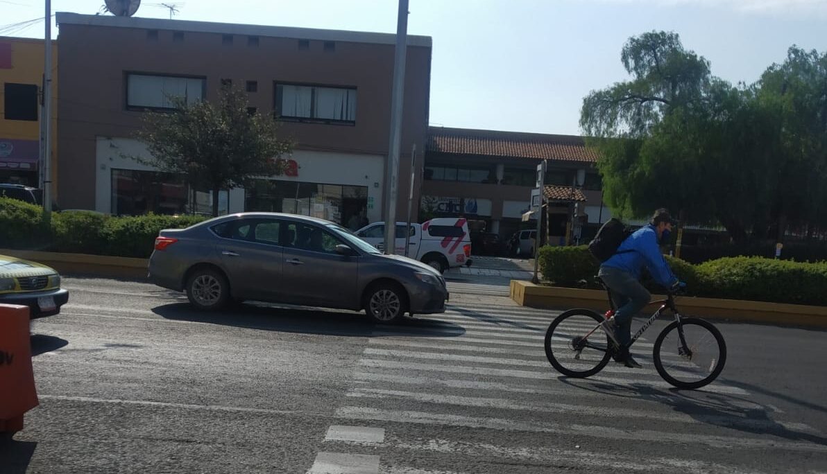 Advierten peatones y ciclistas por violencia vial en el municipio de Querétaro.