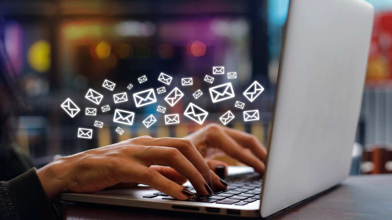 la automatización del email marketing es una forma de ahorrar tiempo, aumentar eficiencia y productividad